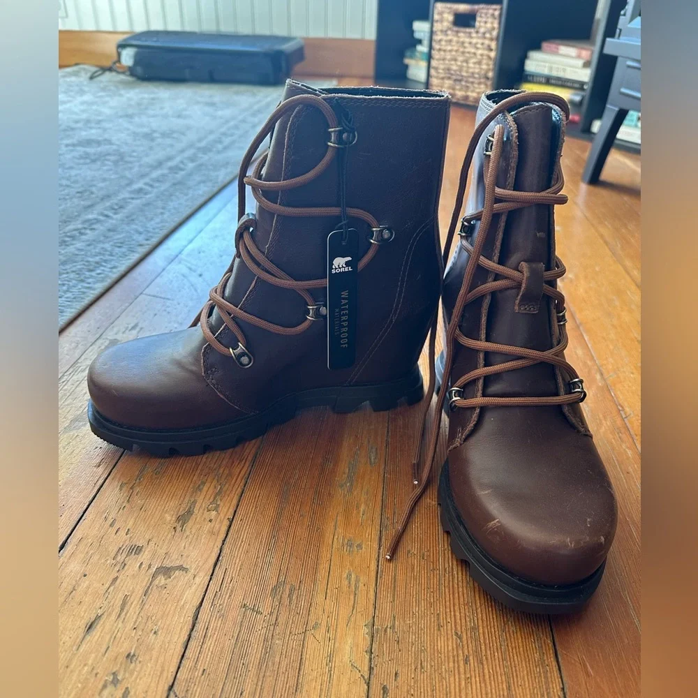 NWT Sorel Joan of arc Tan Leather Wedge Boots - Picture 16 of 16